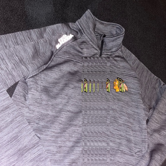 Chicago Blackhawks Thick Reflective Jacket Mens Large - Picture 3 of 5